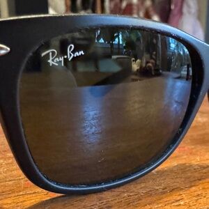 Ray-Ban   New Wayfarer